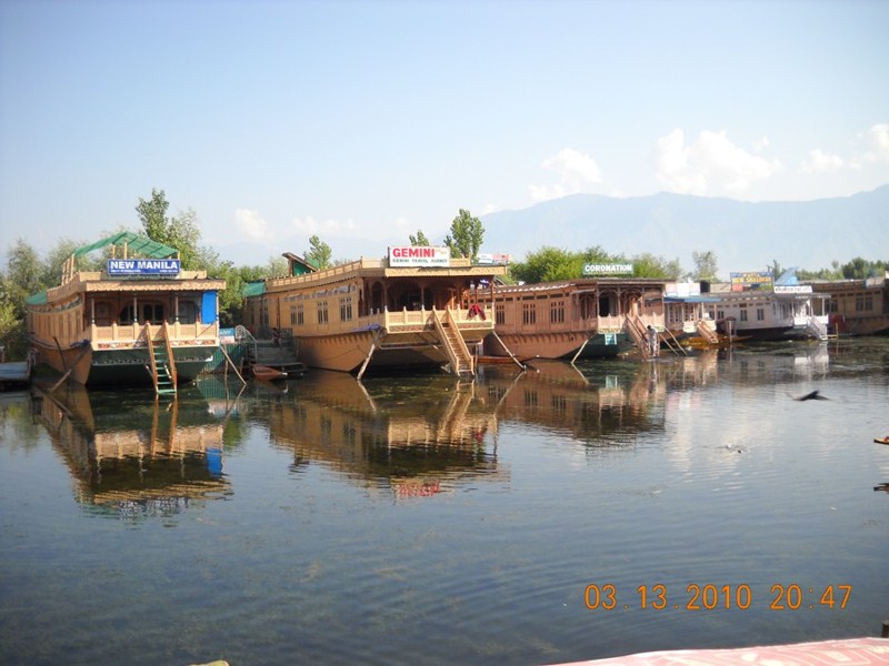 House Boats at Dal Lake Ghumakkar Inspiring travel experiences.