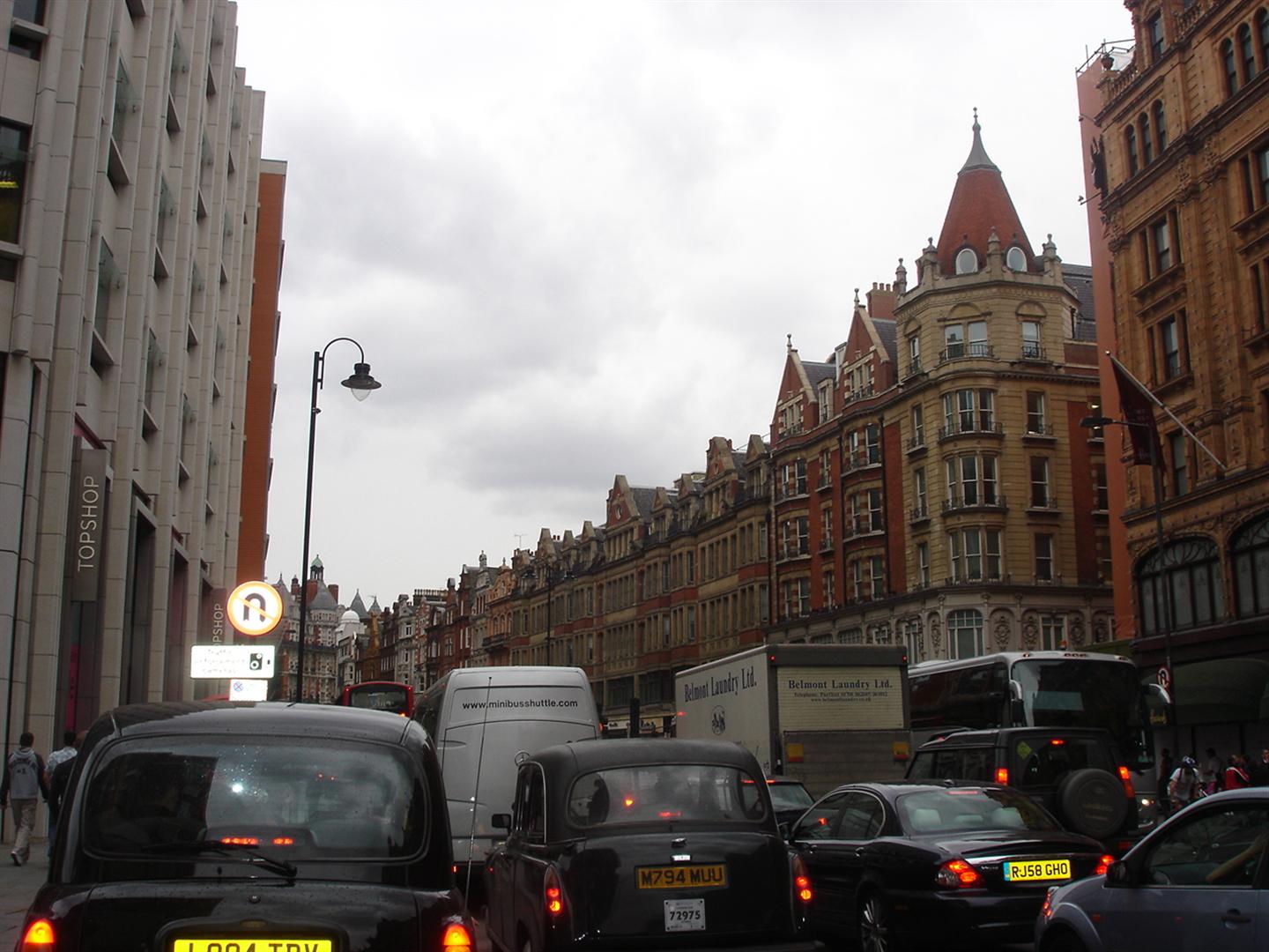 Day 6 Pic 3 - 5 Minute walk to Harrods-3 Day 6 Pic 3 - 5 Minute walk to Harrods-3