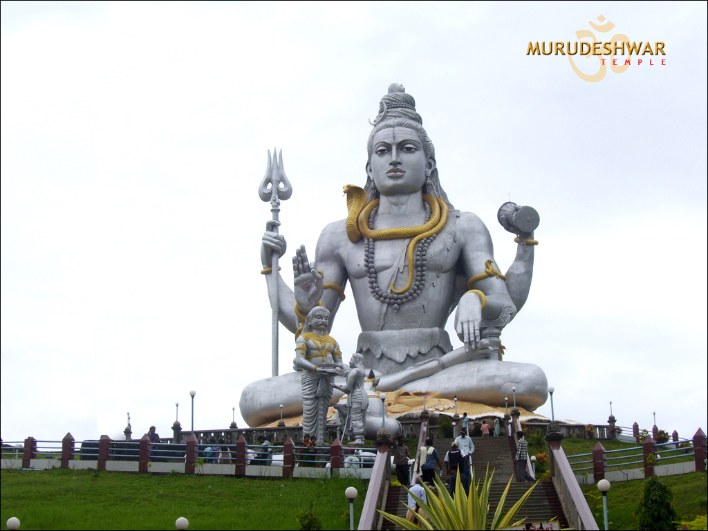 मुरुडेश्वर मंदिर में भगवान शिव की मूर्ती