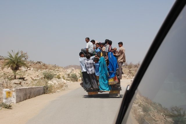 à¤‰à¤¦à¤¯à¤ªà¥à¤° - à¤®à¤¾à¤‰à¤‚à¤Ÿ à¤†à¤¬à¥‚ à¤¹à¤¾à¤ˆ à¤µà¥‡ à¤ªà¤° à¤ªà¥à¤°à¤¾à¤‡à¤µà¥‡à¤Ÿ à¤œà¥€à¤ª ! 