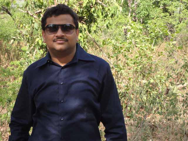 à¤œà¤‚à¤—à¤² à¤•à¥‡ à¤¬à¥€à¤š à¤®à¥‡ à¤«à¥‹à¤Ÿà¥‹ (à¤¸à¥Œà¤°à¤­)