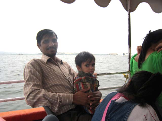 à¤¦à¥‚à¤§ à¤¤à¤²à¤¾à¤ˆ, à¤”à¤° à¤…à¤¬ à¤¬à¥‹à¤Ÿà¤¿à¤‚à¤—